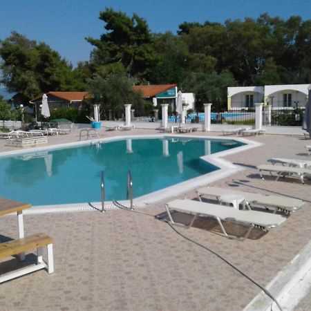 Umbrella Beach Apartments Kávos Dış mekan fotoğraf