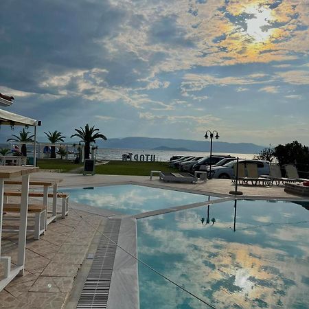 Umbrella Beach Apartments Kávos Dış mekan fotoğraf