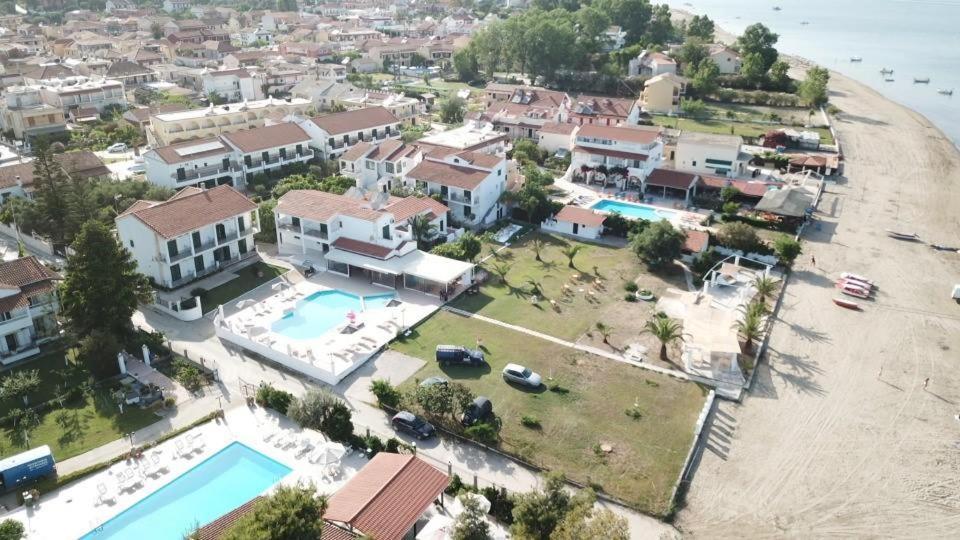 Umbrella Beach Apartments Kávos Dış mekan fotoğraf