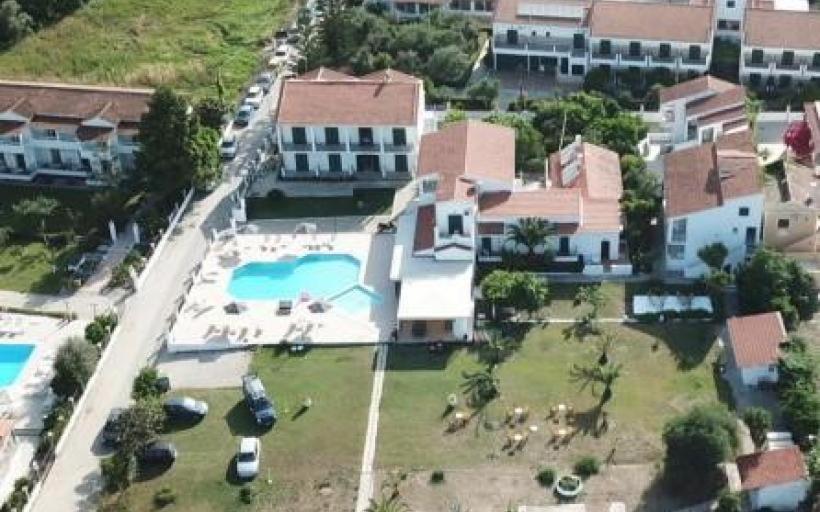 Umbrella Beach Apartments Kávos Dış mekan fotoğraf
