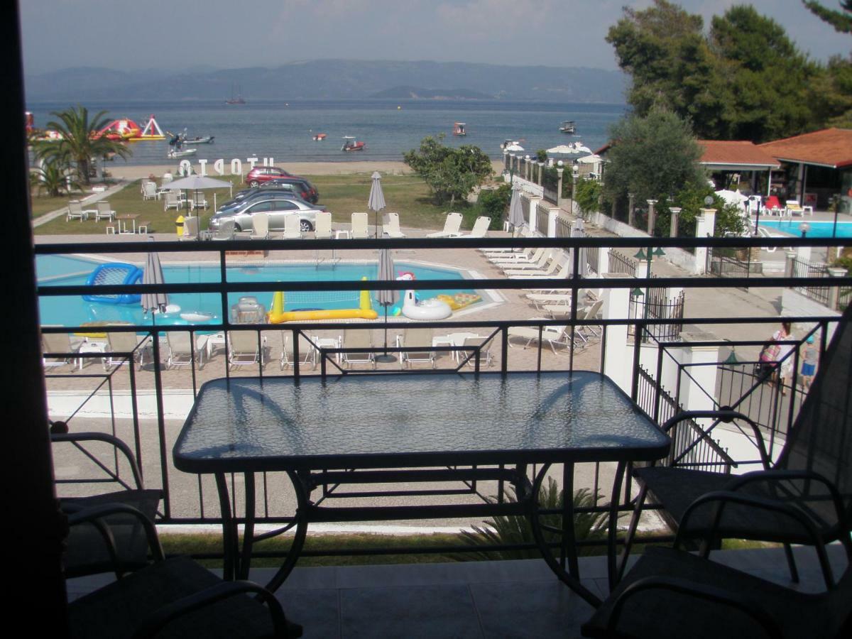 Umbrella Beach Apartments Kávos Dış mekan fotoğraf
