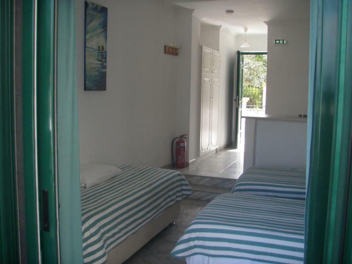 Umbrella Beach Apartments Kávos Dış mekan fotoğraf